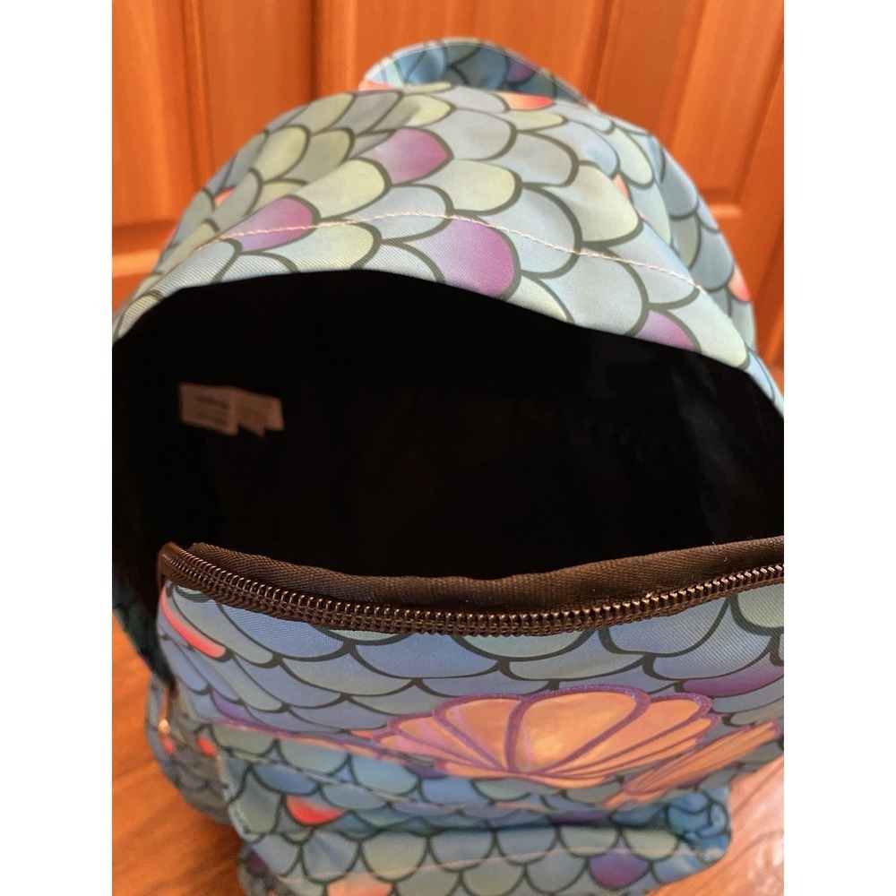 Loungefly Holographic Disney Little Mermaid Ariel Iridescent Shell Backpack - Picture 10 of 11